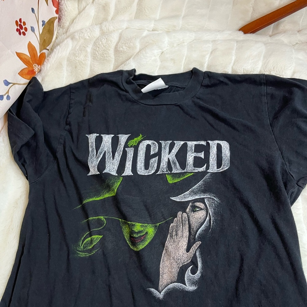 Wicked Women’s S 100% Organic Cotton Broadway Musical Classic Theater Tee Black